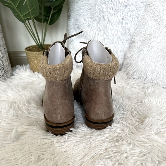 White Mountain Daisy hiking boots - Picture 2 of 5